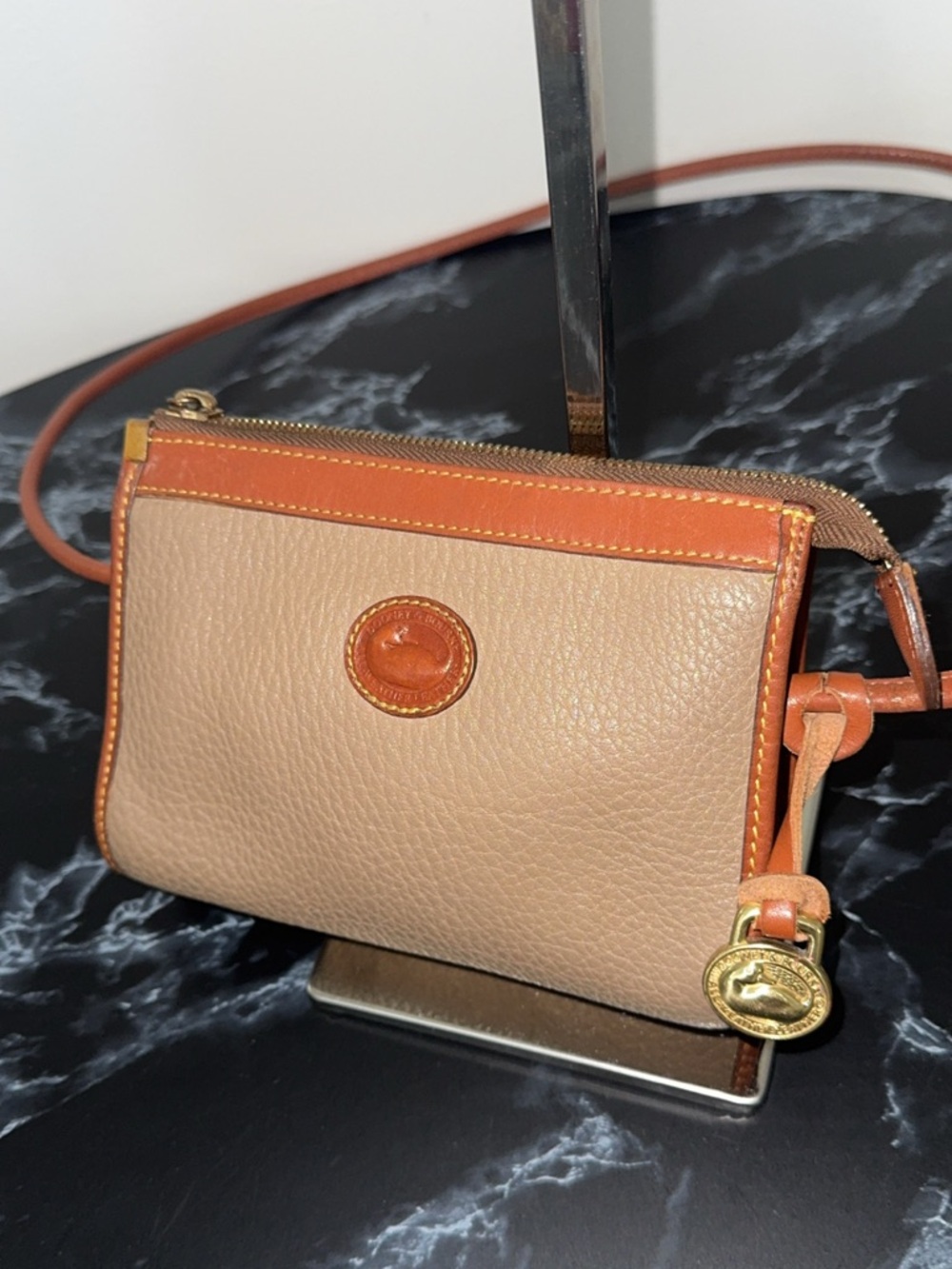 DOONEY & BOURKE Small Bag Purse Leather Crossbody Bag in Brown and Tan AUTHENTIC - Picture 8 of 11